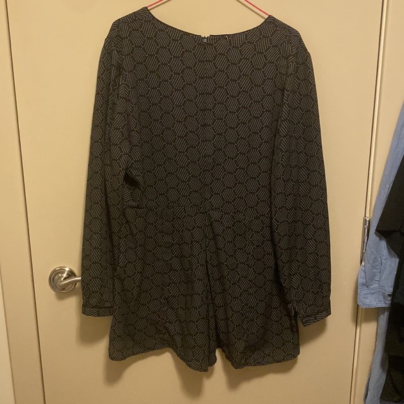 Black/Patterened Romper - Picture 3 of 4